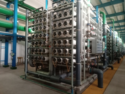 如何分辨反滲透膜是否被污染了？